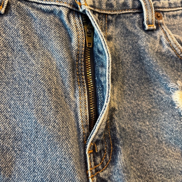 Levis 569 Denim Shorts Waist 32 Distressed Cut Off Raw Hem Jeans Shorts - Picture 2 of 5